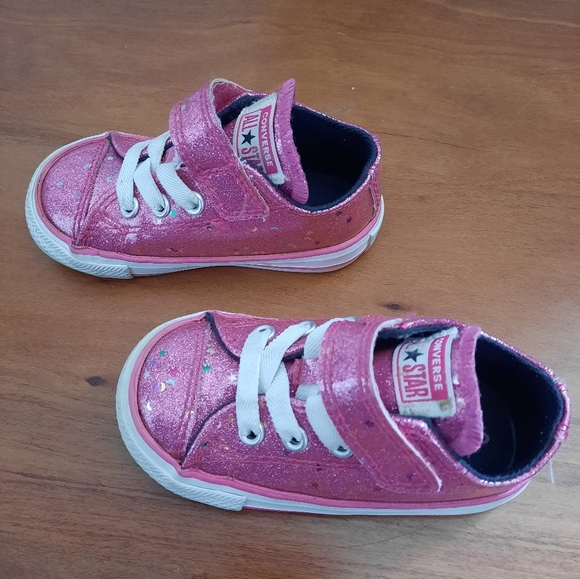 Converse toddler kids bright pink sparkly sneakers, size US5 GUC - Picture 2 of 5